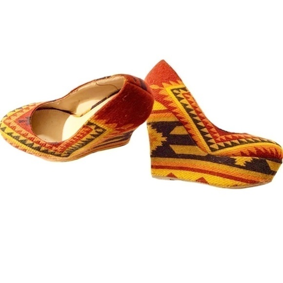 Steve Madden’s Pammyy-M – Aztec Multi color wedge tribal inspired versatile Sz 7 - Picture 3 of 11